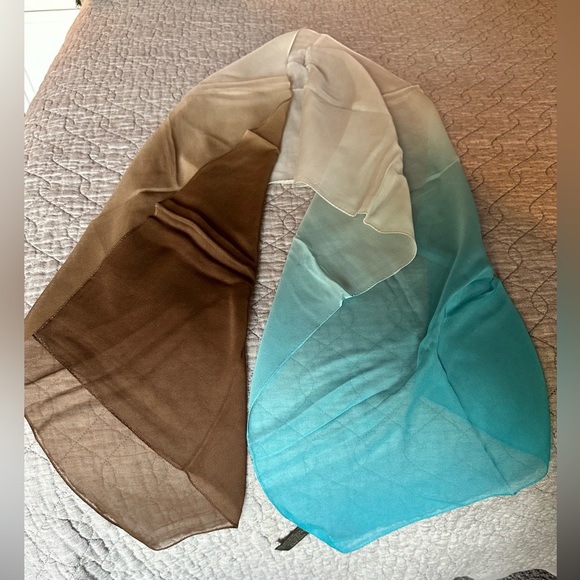 Echo silk ombré scarf - Picture 2 of 8